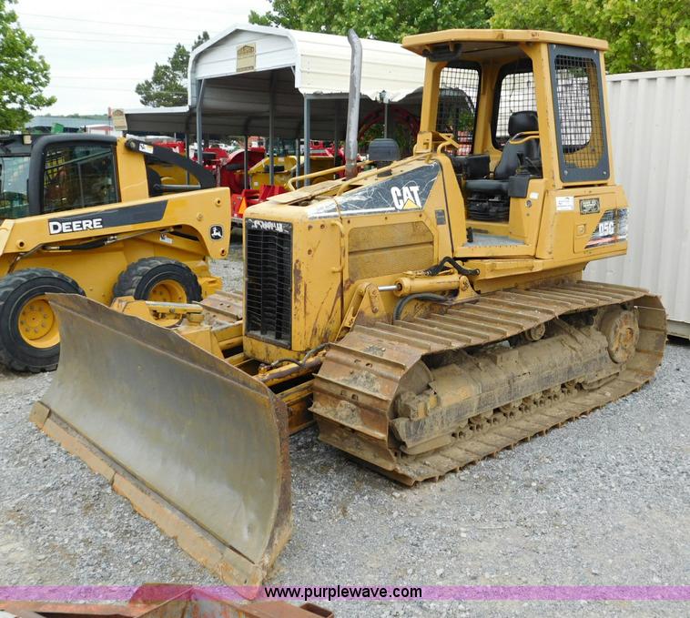 image for item L5847 2004 Caterpillar D5G LGP dozer