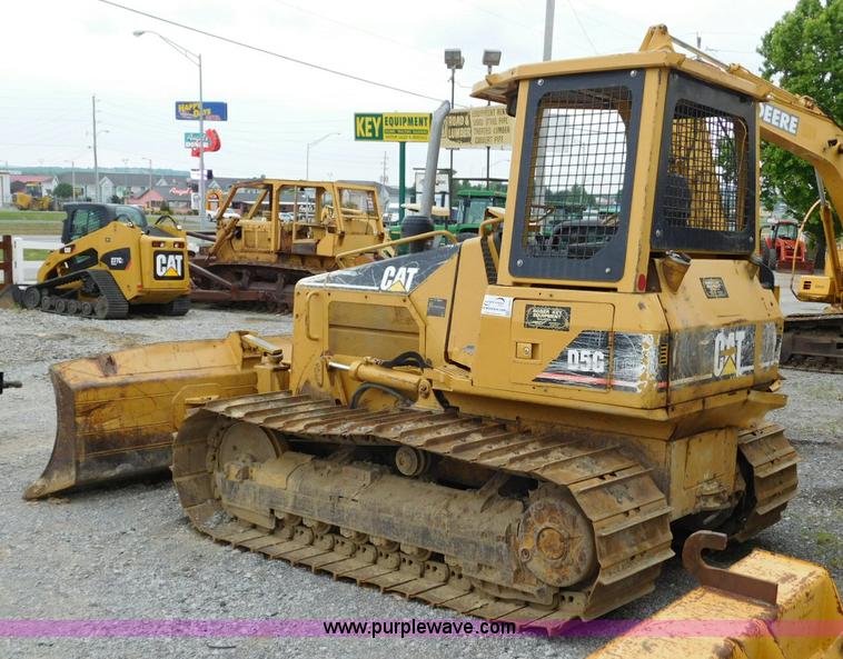 image for item L5847 2004 Caterpillar D5G LGP dozer