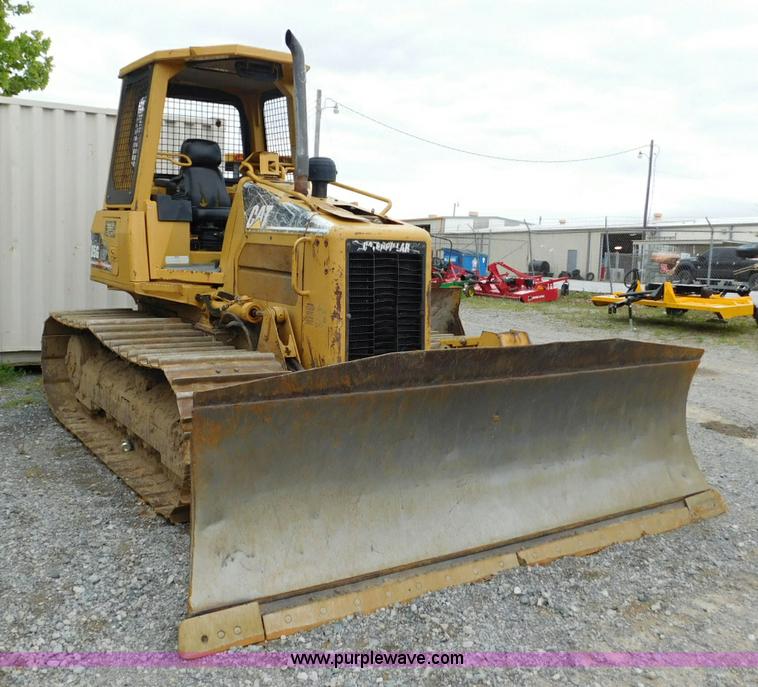 image for item L5847 2004 Caterpillar D5G LGP dozer