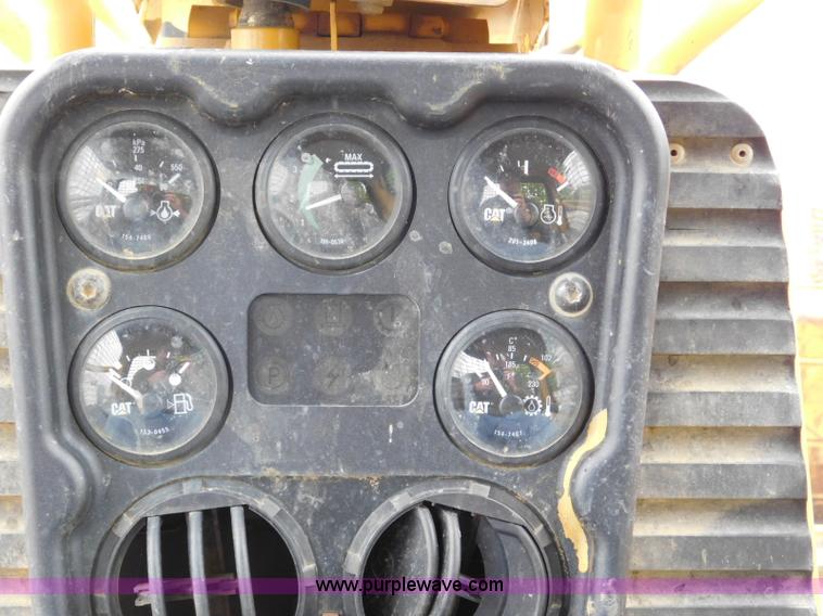image for item L5847 2004 Caterpillar D5G LGP dozer