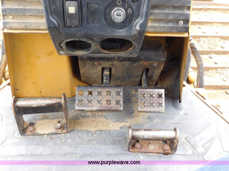 image for item L5847 2004 Caterpillar D5G LGP dozer