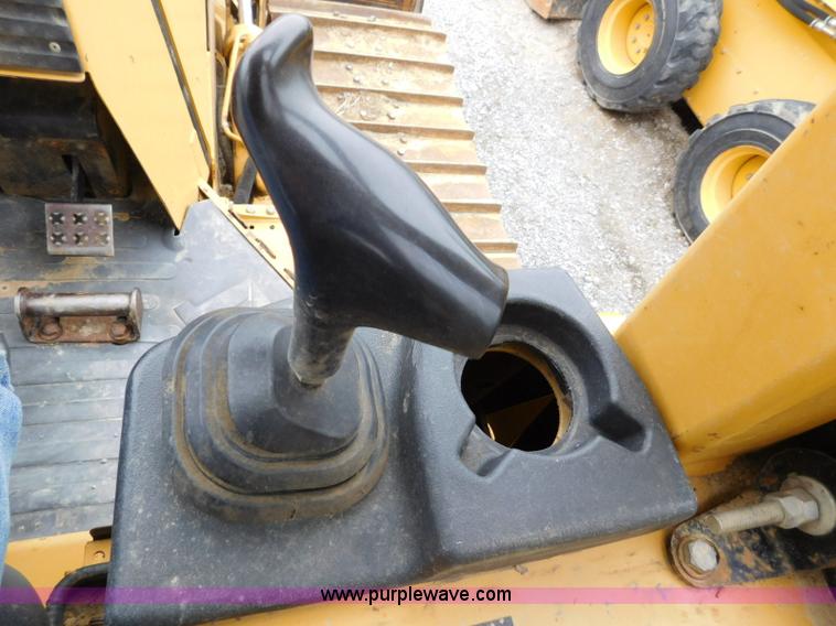 image for item L5847 2004 Caterpillar D5G LGP dozer