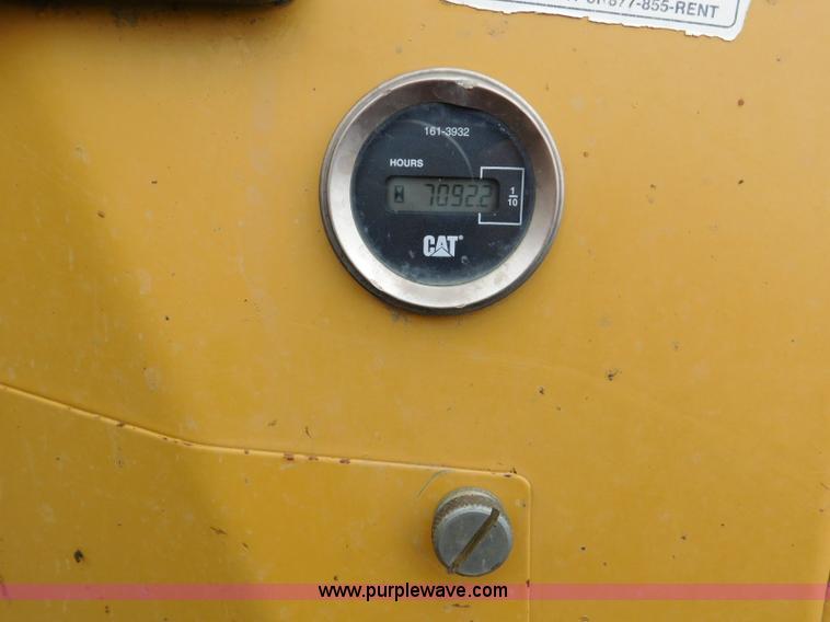 image for item L5847 2004 Caterpillar D5G LGP dozer