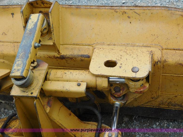 image for item L5847 2004 Caterpillar D5G LGP dozer