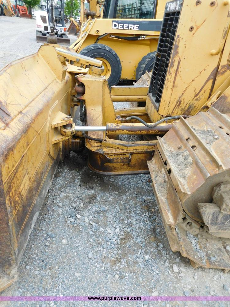 image for item L5847 2004 Caterpillar D5G LGP dozer