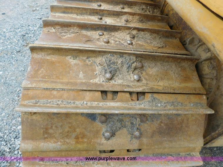 image for item L5847 2004 Caterpillar D5G LGP dozer