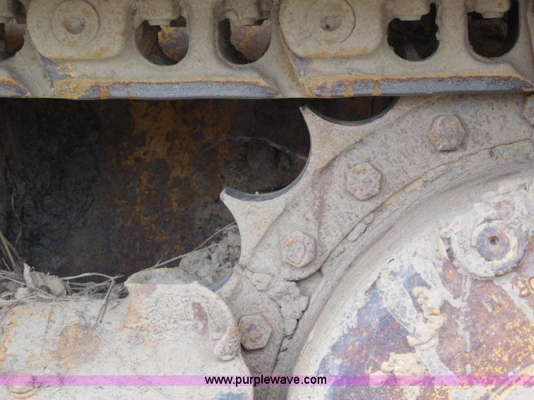 image for item L5847 2004 Caterpillar D5G LGP dozer