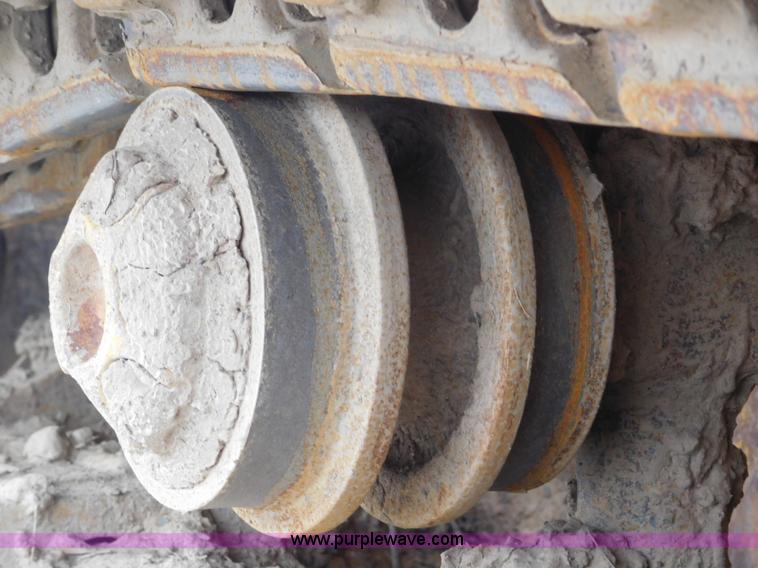 image for item L5847 2004 Caterpillar D5G LGP dozer