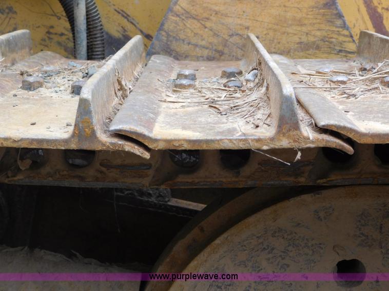 image for item L5847 2004 Caterpillar D5G LGP dozer