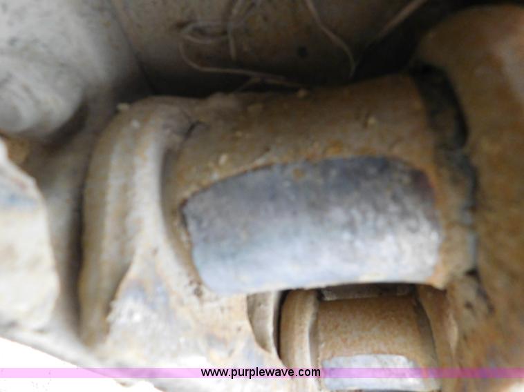 image for item L5847 2004 Caterpillar D5G LGP dozer