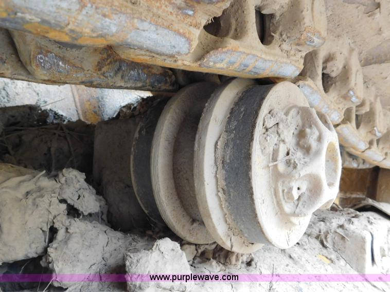 image for item L5847 2004 Caterpillar D5G LGP dozer