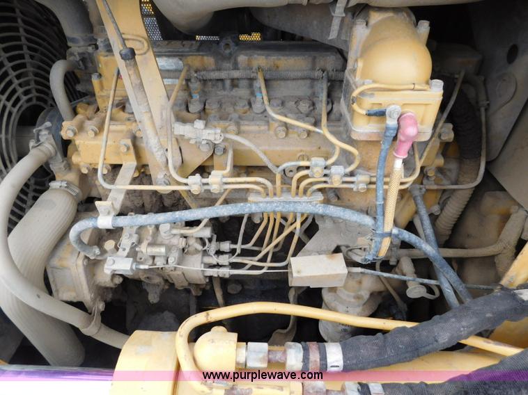 image for item L5847 2004 Caterpillar D5G LGP dozer