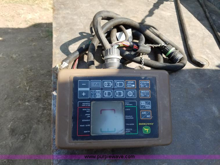 image for item L5850 2008 John Deere 568 Mega Wide Plus round baler