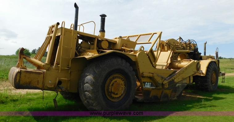 image for item L5851 1999 Caterpillar 627F conventional scraper