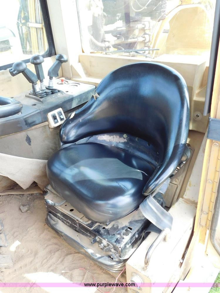 image for item L5851 1999 Caterpillar 627F conventional scraper