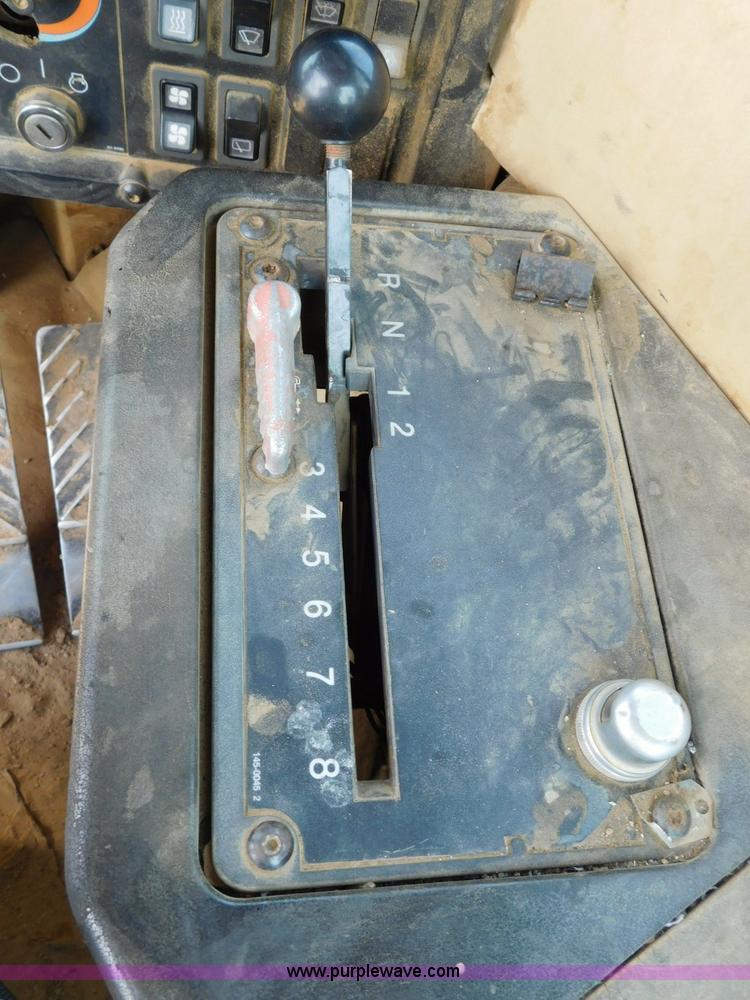 image for item L5851 1999 Caterpillar 627F conventional scraper