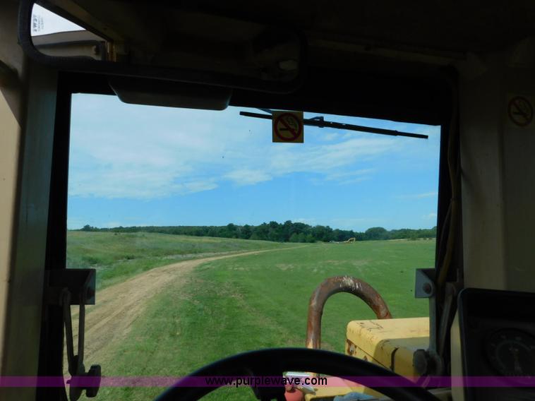 image for item L5851 1999 Caterpillar 627F conventional scraper