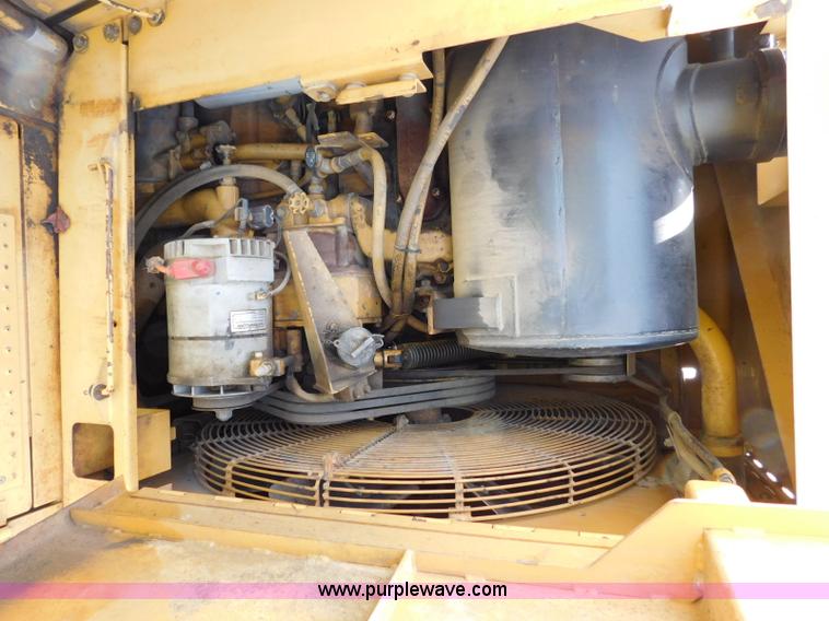 image for item L5851 1999 Caterpillar 627F conventional scraper