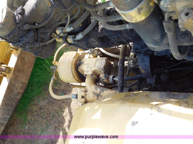image for item L5851 1999 Caterpillar 627F conventional scraper