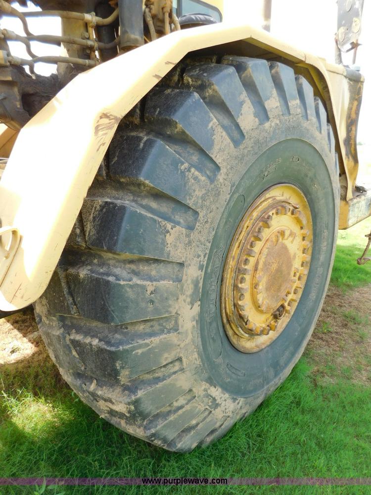 image for item L5851 1999 Caterpillar 627F conventional scraper