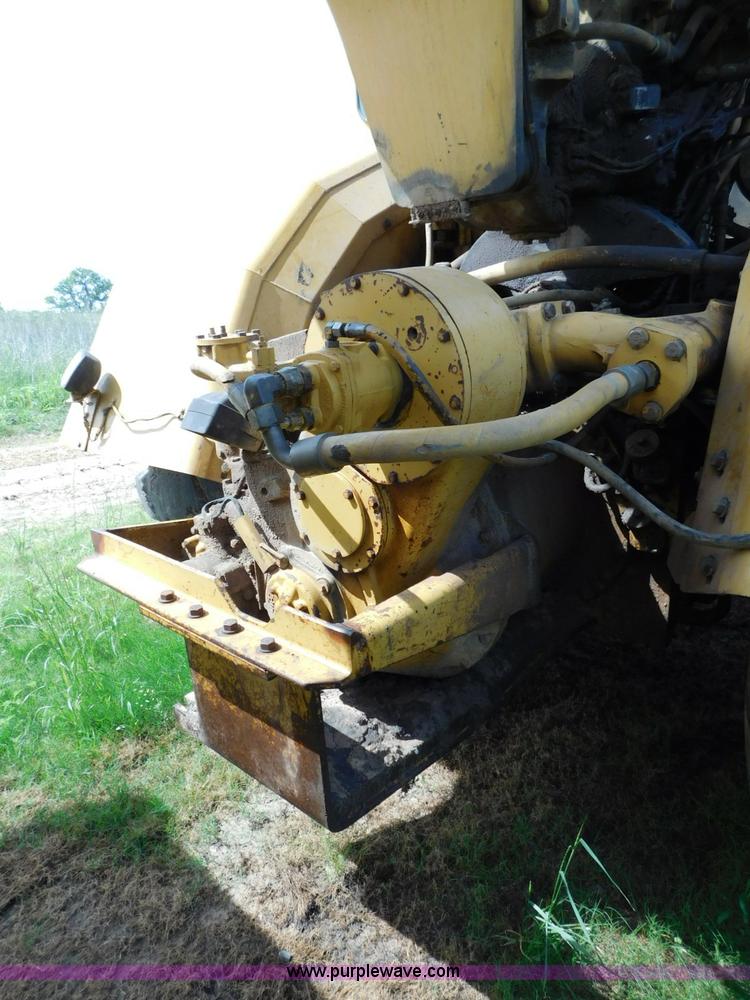 image for item L5851 1999 Caterpillar 627F conventional scraper