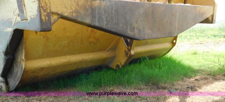 image for item L5851 1999 Caterpillar 627F conventional scraper