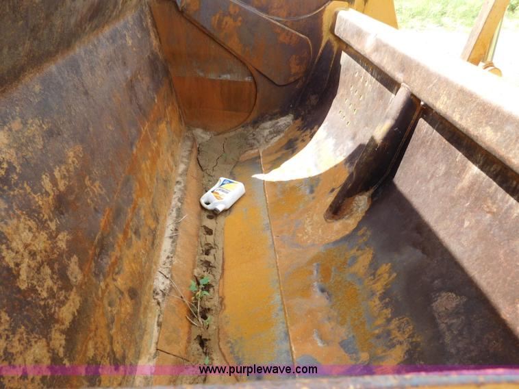 image for item L5851 1999 Caterpillar 627F conventional scraper