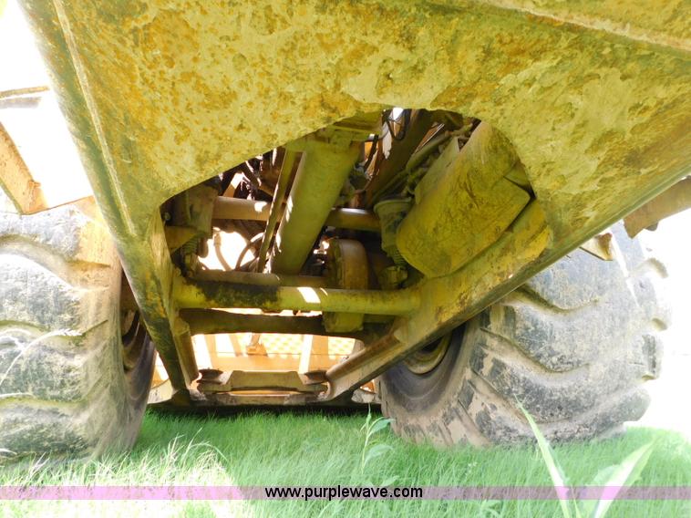 image for item L5851 1999 Caterpillar 627F conventional scraper