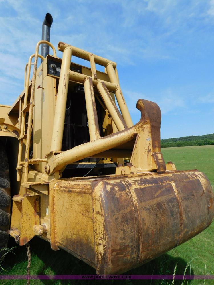 image for item L5851 1999 Caterpillar 627F conventional scraper