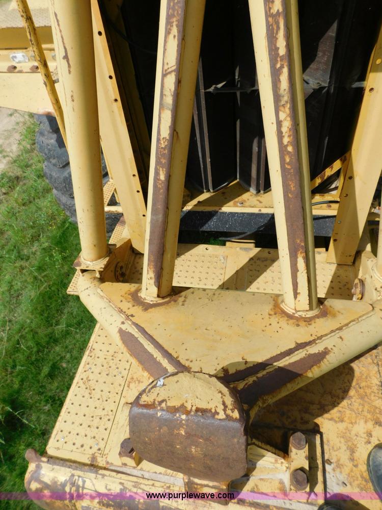 image for item L5851 1999 Caterpillar 627F conventional scraper