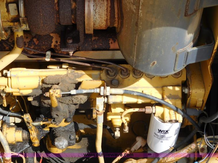 image for item L5851 1999 Caterpillar 627F conventional scraper