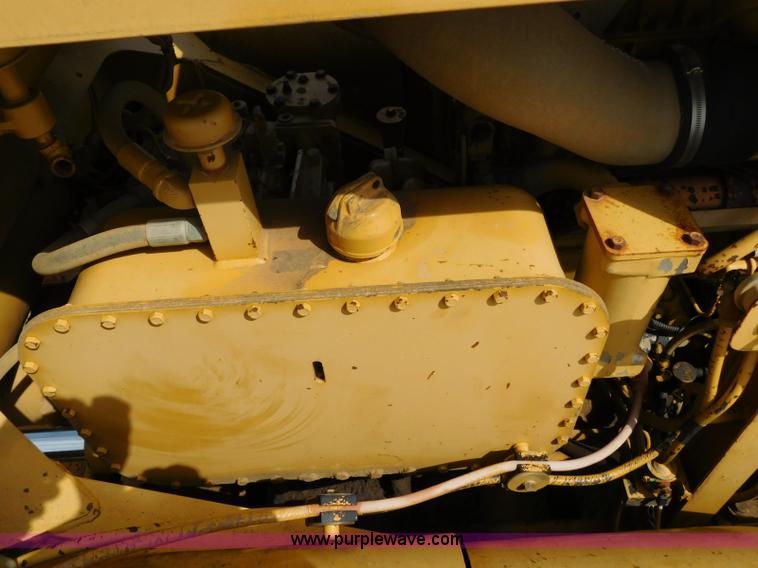 image for item L5851 1999 Caterpillar 627F conventional scraper
