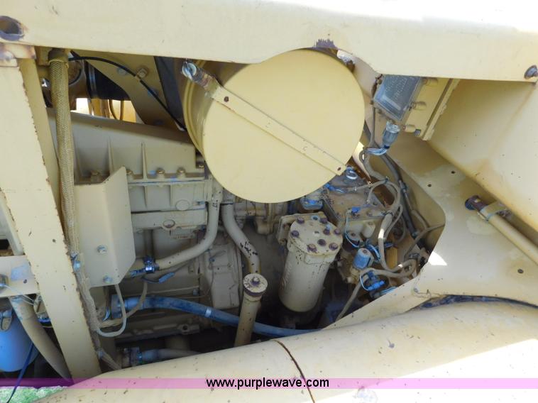 image for item L5851 1999 Caterpillar 627F conventional scraper