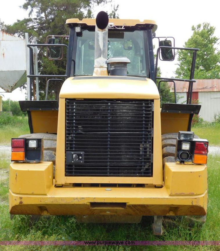 image for item L5852 2004 Caterpillar 972G Series II wheel loader