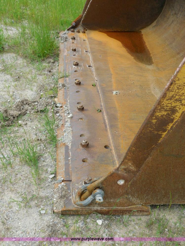 image for item L5852 2004 Caterpillar 972G Series II wheel loader