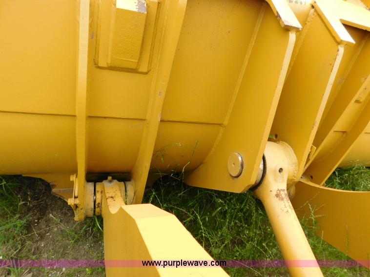 image for item L5852 2004 Caterpillar 972G Series II wheel loader