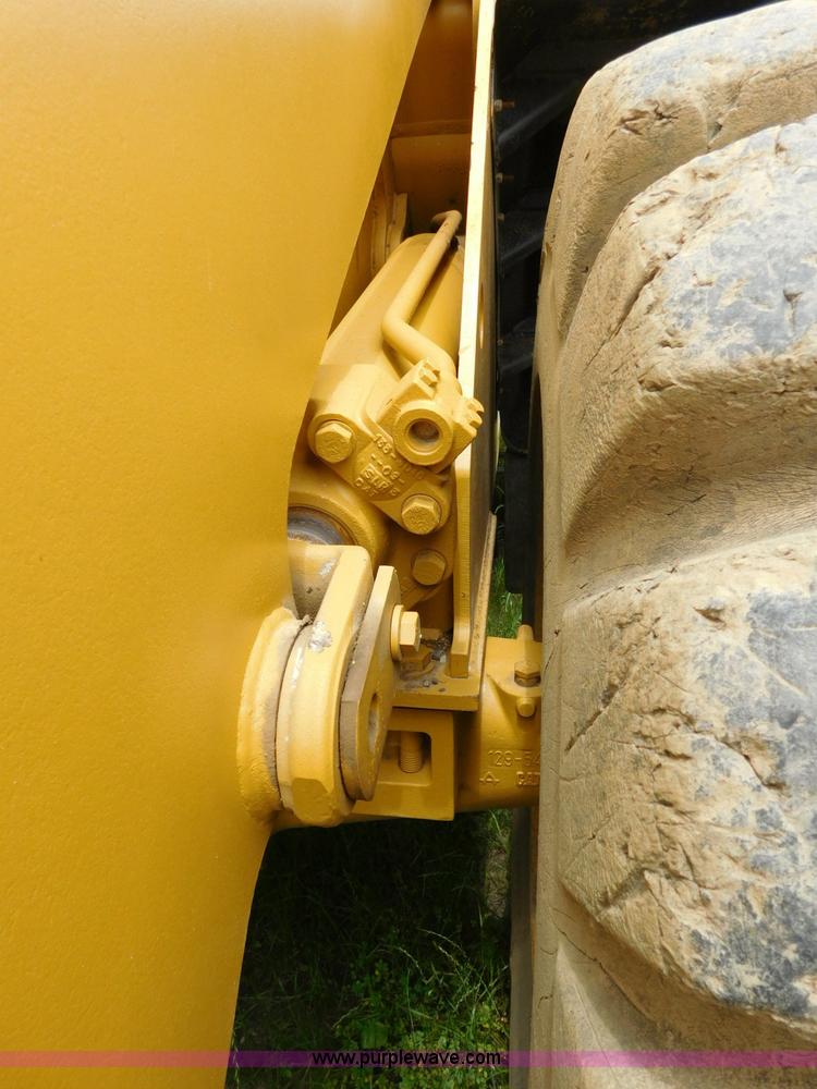 image for item L5852 2004 Caterpillar 972G Series II wheel loader