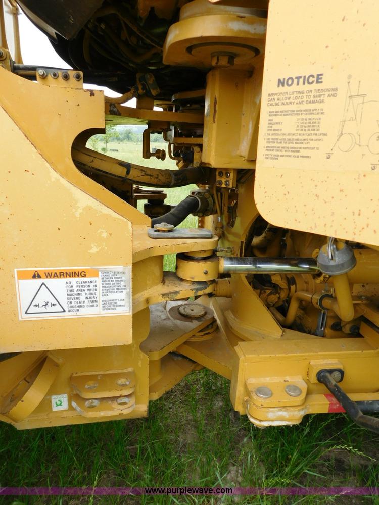 image for item L5852 2004 Caterpillar 972G Series II wheel loader