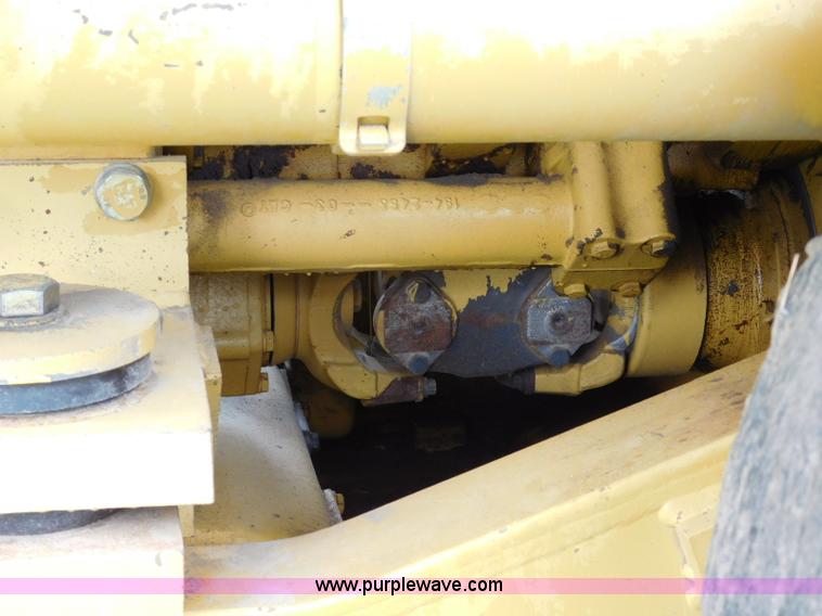 image for item L5852 2004 Caterpillar 972G Series II wheel loader