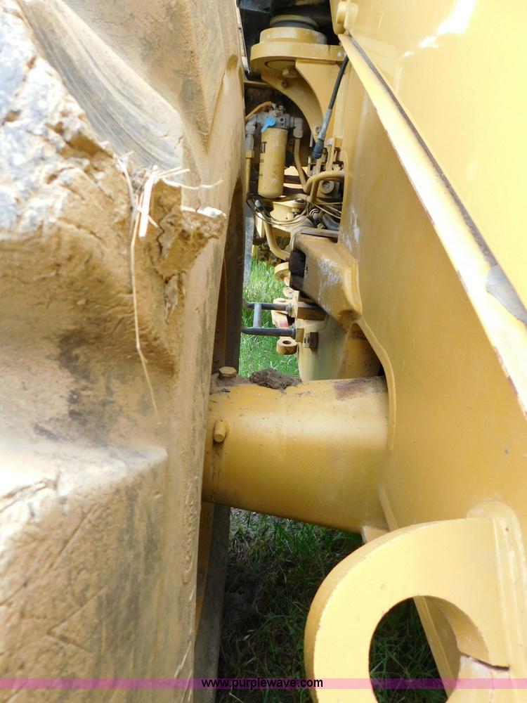 image for item L5852 2004 Caterpillar 972G Series II wheel loader