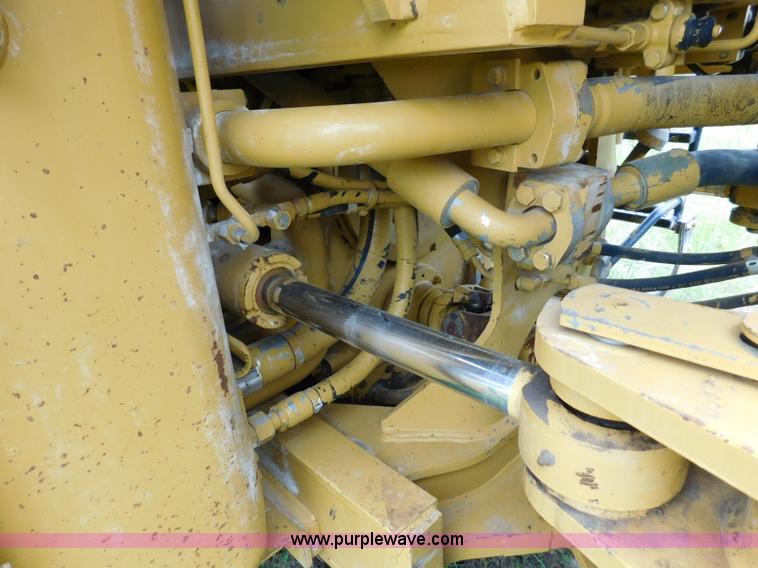 image for item L5852 2004 Caterpillar 972G Series II wheel loader