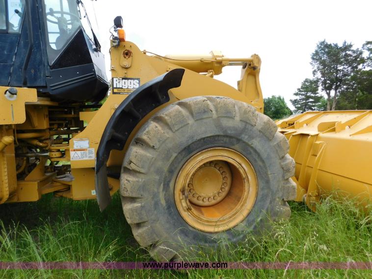 image for item L5852 2004 Caterpillar 972G Series II wheel loader