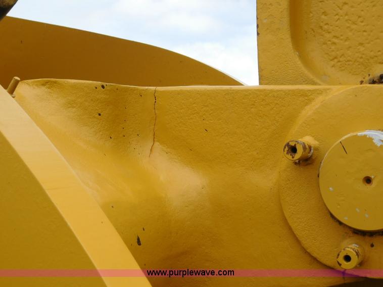image for item L5852 2004 Caterpillar 972G Series II wheel loader