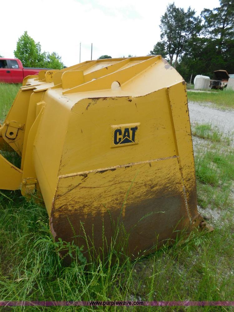 image for item L5852 2004 Caterpillar 972G Series II wheel loader