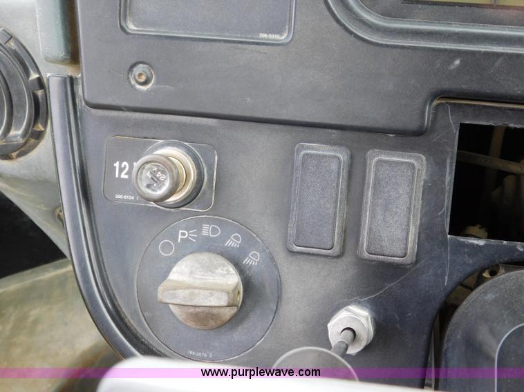 image for item L5852 2004 Caterpillar 972G Series II wheel loader