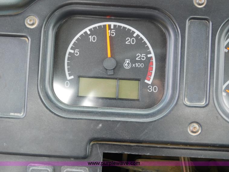 image for item L5852 2004 Caterpillar 972G Series II wheel loader