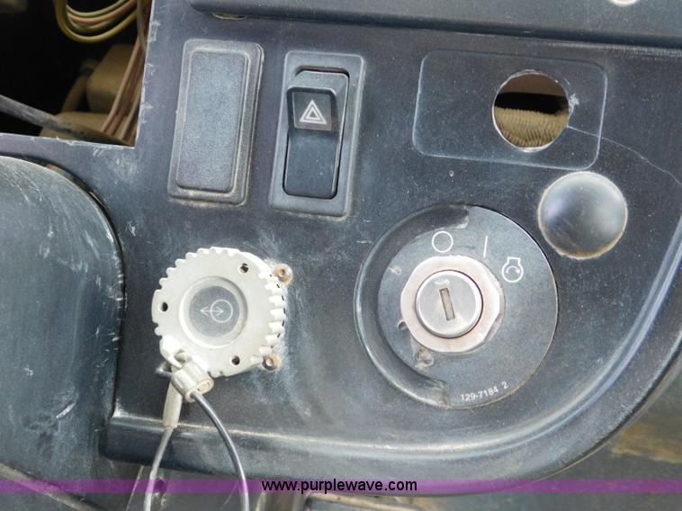 image for item L5852 2004 Caterpillar 972G Series II wheel loader