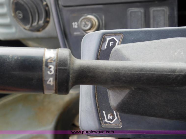 image for item L5852 2004 Caterpillar 972G Series II wheel loader