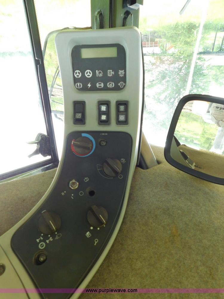 image for item L5852 2004 Caterpillar 972G Series II wheel loader