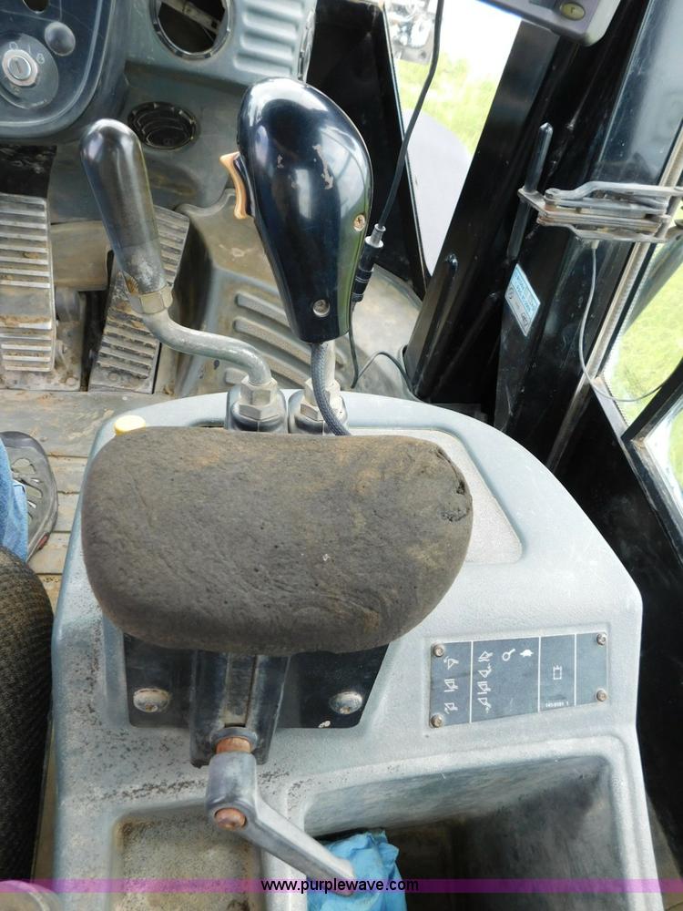 image for item L5852 2004 Caterpillar 972G Series II wheel loader